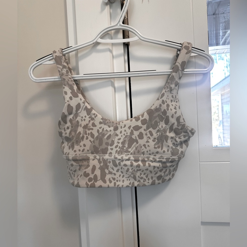 Lululemon sports bra/active top size 6